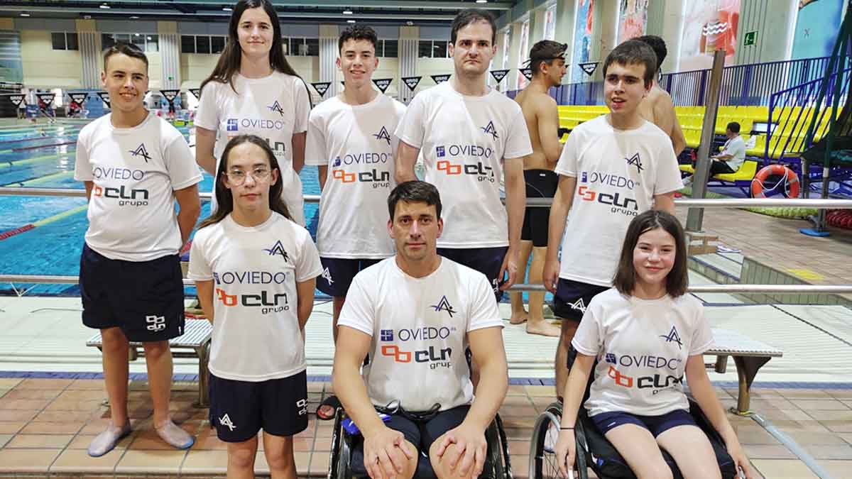 Equipo del Club Natación Adaptada Mareastur que participó en el Open Internacional de Natación Inclusiva Comunidad de Madrid 2022.