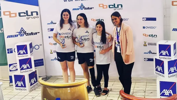 Podio categoría femenina del VI Campeonato de Asturias de Natación Adaptada.
