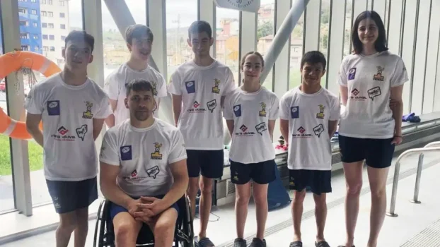 Selección Asturiana de natación para personas con discapacidad en la jornada de tecnificación en Langreo